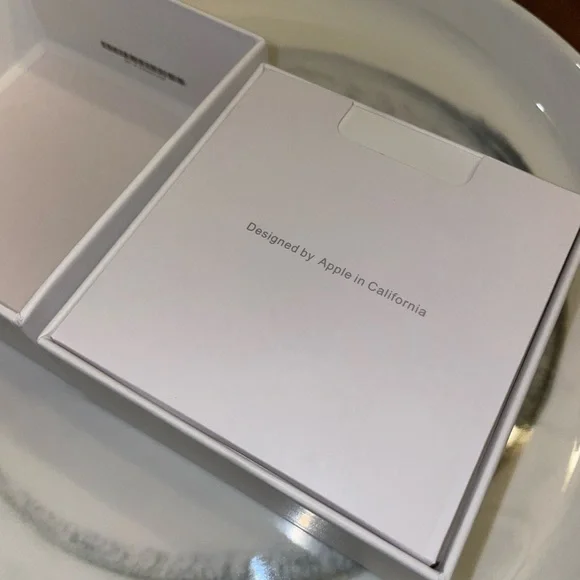 Apple AirPods Pro - 1st Generation